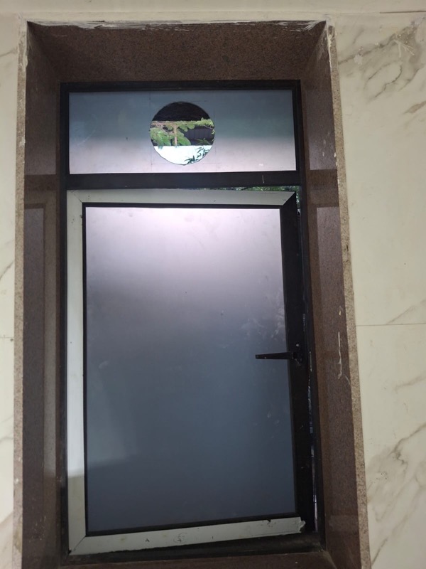 Sliding glass door repair technician by Vishwa Windows